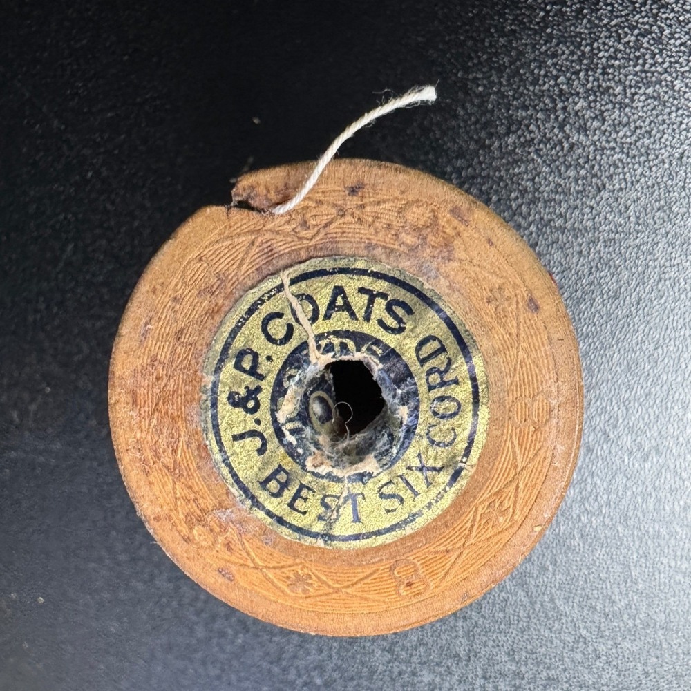 Antique J & P Coats Best Six Cord White Cotton Thread Wooden Spool Bobbin‎ Decor
